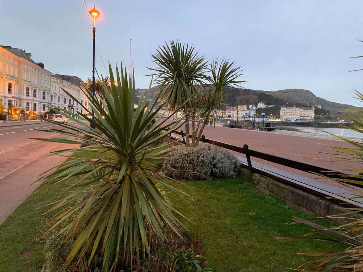 Iris Hotel Llandudno Exterior photo